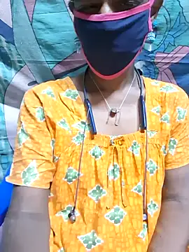 Snapshot of Tamil--Rani chatting on 10-31-25, 01:34 Tamil--Rani online show from 10-31-25, 01:34