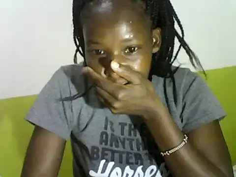 Snapshot of Claris2 chatting on 02-06-25, 07:29 Claris2 online show from 02-06-25, 07:29