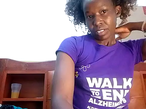 Snapshot of Claris2 chatting on 10-02-25, 07:37 Claris2 online show from 10-02-25, 07:37