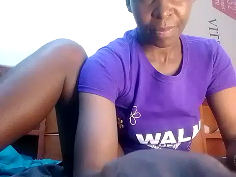 Snapshot of Claris2 chatting on 11-23-25, 06:19 Claris2 online show from 11-23-25, 06:19