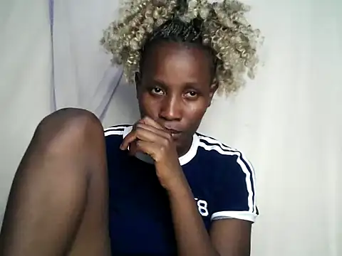 Snapshot of juiccypussy chatting on 05-28-26, 04:26 juiccypussy online show from 05-28-26, 04:26