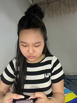 Snapshot of Odette68 chatting on 07-10-26, 03:44 Odette68 online show from 07-10-26, 03:44