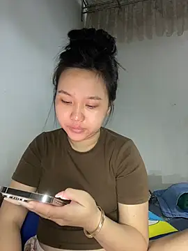 Snapshot of Odette68 chatting on 07-18-26, 01:21 Odette68 online show from 07-18-26, 01:21