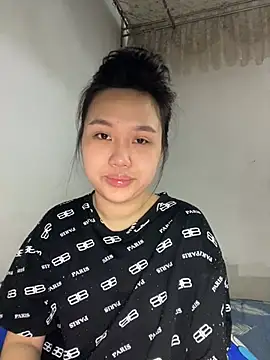 Snapshot of Odette68 chatting on 07-21-26, 12:24 Odette68 online show from 07-21-26, 12:24