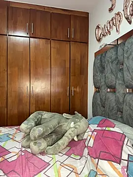Veronica isaza   online show from 05-12-26, 06:10