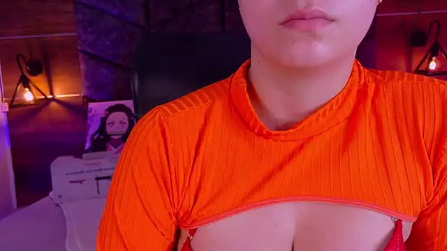 Snapshot of AmbarHills_1 chatting on 11-05-25, 11:32 AmbarHills 1 online show from 11-05-25, 11:32