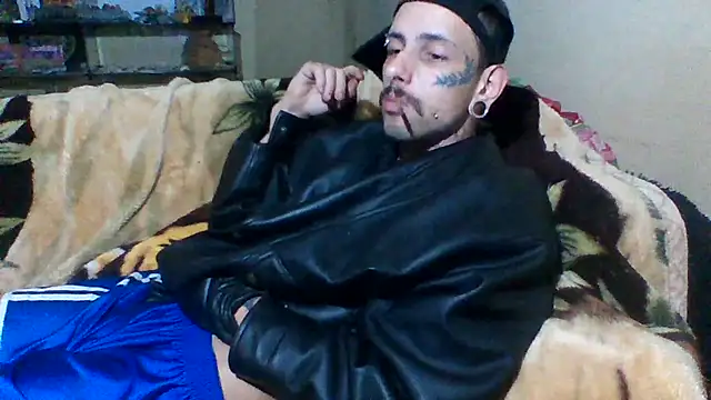 Snapshot of sellvageria chatting on 10-10-25, 08:30 sellvageria online show from 10-10-25, 08:30