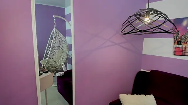 Snapshot of lovely__martina chatting on 12-11-24, 01:37 lovely martina online show from 12-11-24, 01:37