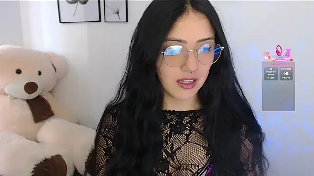 Snapshot of Suzanne_abbey chatting on 10-14-25, 09:48 Suzanne abbey online show from 10-14-25, 09:48