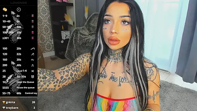 CreamyInkky  online show from 03-07-25, 07:41