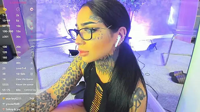 CreamyInkky  online show from 09-24-25, 06:11