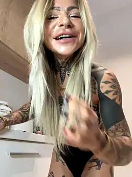 Divina X  online show from 12-18-25, 05:02