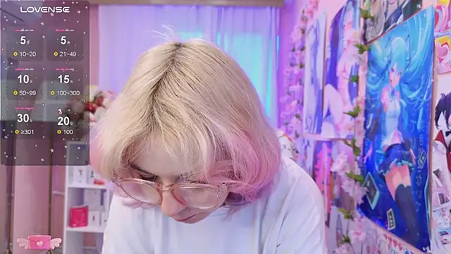 Coconut Mia online show from 10-13-25, 02:06