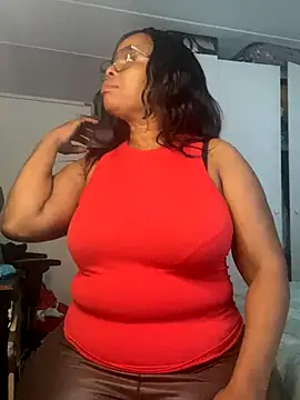 Snapshot of Nomthie chatting on 11-28-25, 03:58 Nomthie online show from 11-28-25, 03:58