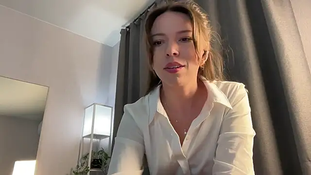 Snapshot of Victoria1Love chatting on 04-19-26, 06:10 Victoria1Love online show from 04-19-26, 06:10