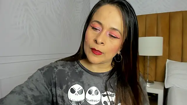 Daphne81  online show from 02-21-25, 02:17