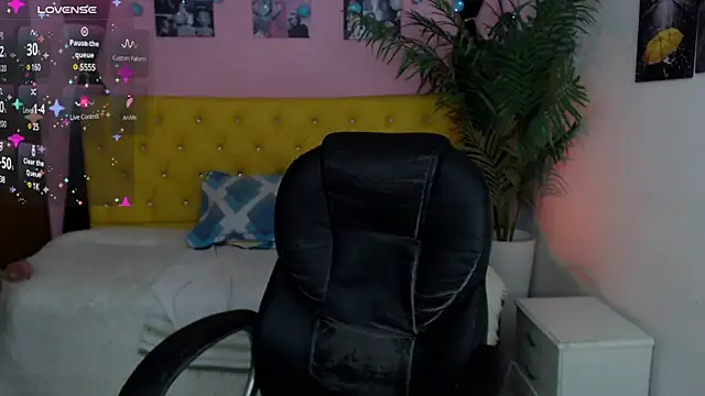 Snapshot of Aidan_twink chatting on 03-11-25, 10:53 Aidan twink online show from 03-11-25, 10:53