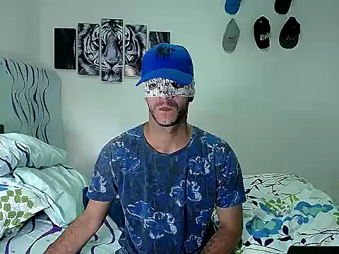 Snapshot of dirty_boy_horny chatting on 11-22-25, 09:14 dirty boy horny online show from 11-22-25, 09:14