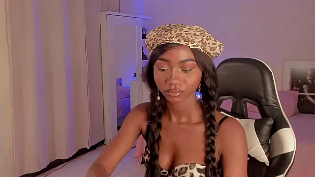 SavannahWildee online show from 12-05-24, 08:55