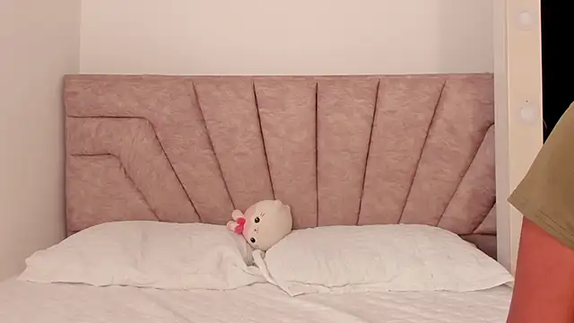 SavannahWildee online show from 11-03-25, 12:17