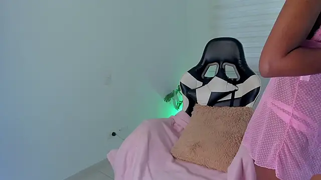 SavannahWildee online show from 08-03-26, 11:59