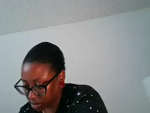 Snapshot of Nyxie_Chaos chatting on 03-18-25, 02:37 Nyxie Chaos online show from 03-18-25, 02:37