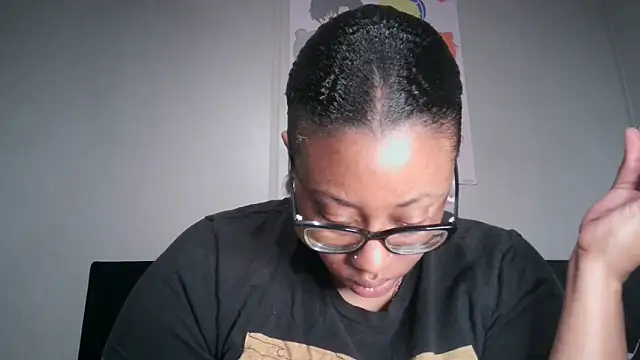 Snapshot of Nyxie_Chaos chatting on 09-11-25, 01:33 Nyxie Chaos online show from 09-11-25, 01:33