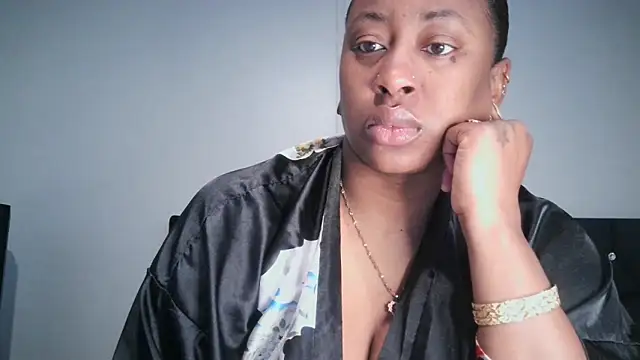 Snapshot of Nyxie_Chaos chatting on 10-21-25, 01:34 Nyxie Chaos online show from 10-21-25, 01:34