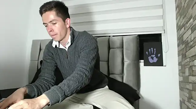 Snapshot of Eliantg chatting on 01-04-25, 01:21 Eliantg online show from 01-04-25, 01:21