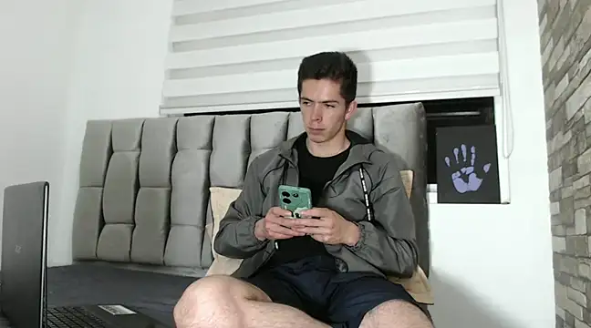 Snapshot of Eliantg chatting on 01-12-25, 12:49 Eliantg online show from 01-12-25, 12:49