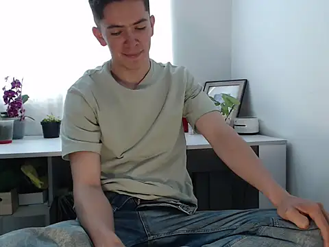 Snapshot of Eliantg chatting on 11-15-25, 04:25 Eliantg online show from 11-15-25, 04:25