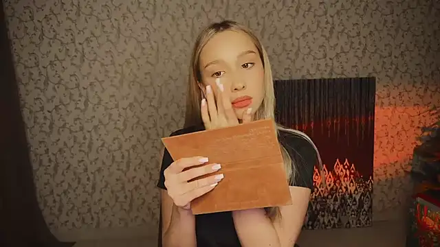 Snapshot of SweetTimee chatting on 01-14-25, 08:59 SweetTimee online show from 01-14-25, 08:59