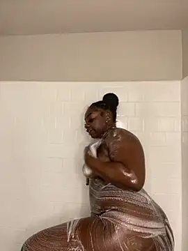 LillShayy online show from 12-07-24, 10:50