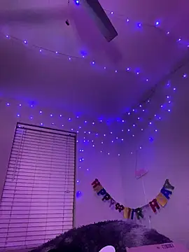 LillShayy online show from 11-08-25, 04:45