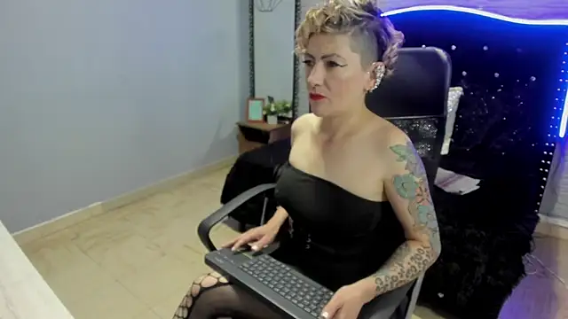 Snapshot of Maria_fernandaxxx_ chatting on 12-11-24, 04:42 Maria fernandaxxx online show from 12-11-24, 04:42