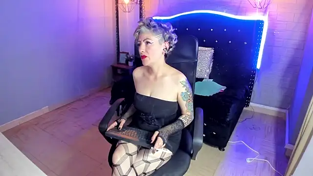 Snapshot of Maria_fernandaxxx_ chatting on 01-11-25, 06:56 Maria fernandaxxx online show from 01-11-25, 06:56
