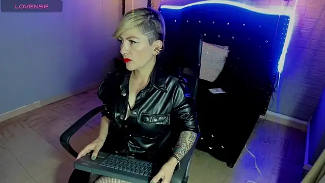 Snapshot of Maria_fernandaxxx_ chatting on 01-24-25, 10:30 Maria fernandaxxx online show from 01-24-25, 10:30