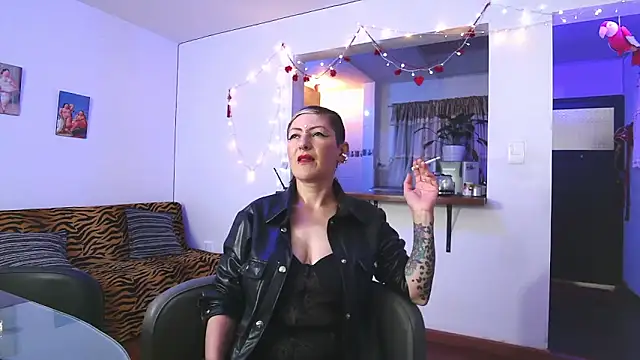 Snapshot of Maria_fernandaxxx_ chatting on 02-14-25, 10:04 Maria fernandaxxx online show from 02-14-25, 10:04
