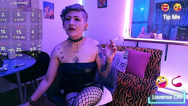 Snapshot of Maria_fernandaxxx_ chatting on 10-07-25, 01:14 Maria fernandaxxx online show from 10-07-25, 01:14