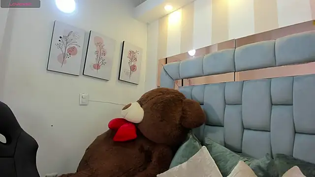 karina mason online show from 05-12-26, 05:21