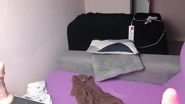 Snapshot of SOFIASWEETSECRETT chatting on 05-09-26, 05:01 SOFIASWEETSECRETT online show from 05-09-26, 05:01