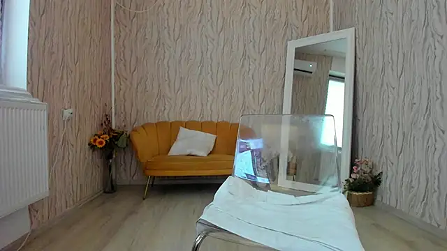 AishaRouhi online show from 01-27-25, 06:19