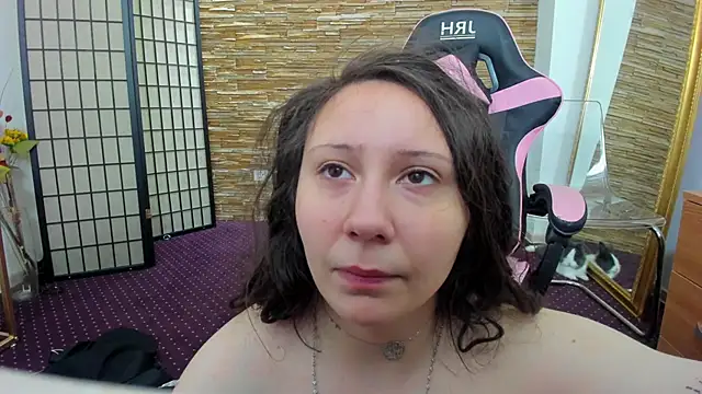 AishaRouhi online show from 12-04-25, 05:39