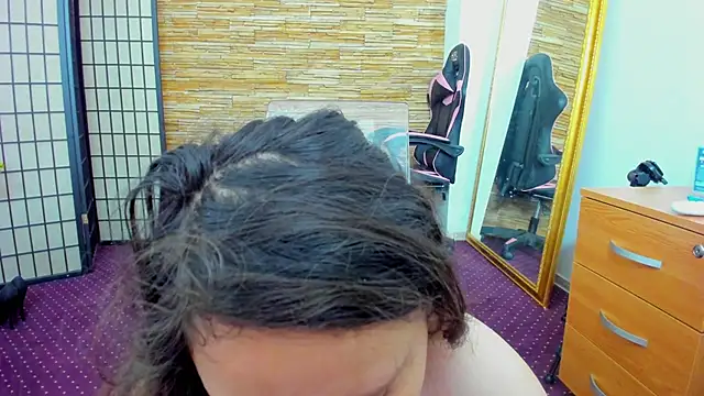 AishaRouhi online show from 12-19-25, 06:09