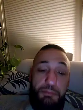 Snapshot of Reeeks69 chatting on 03-16-25, 02:53 Reeeks69 online show from 03-16-25, 02:53