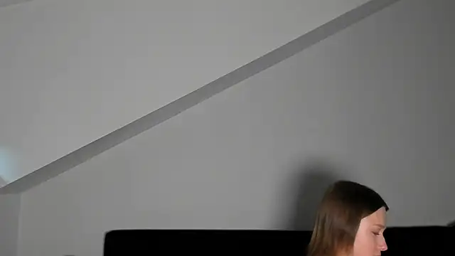 laurasommer online show from 04-12-26, 03:06