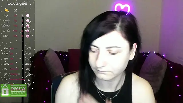 Muse kitty jenia online show from 12-18-25, 06:30