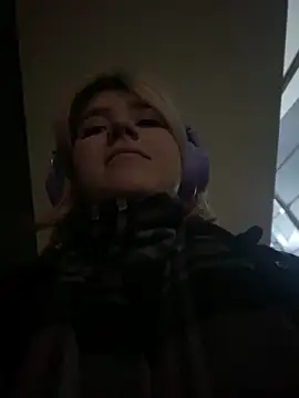 Snapshot of Baby__Naughty chatting on 12-15-24, 01:11 Baby Naughty online show from 12-15-24, 01:11