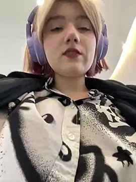 Snapshot of Baby__Naughty chatting on 01-30-25, 11:22 Baby Naughty online show from 01-30-25, 11:22