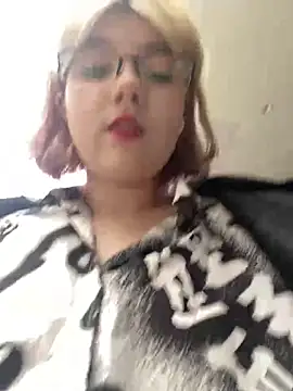 Snapshot of Baby__Naughty chatting on 03-10-25, 11:21 Baby Naughty online show from 03-10-25, 11:21